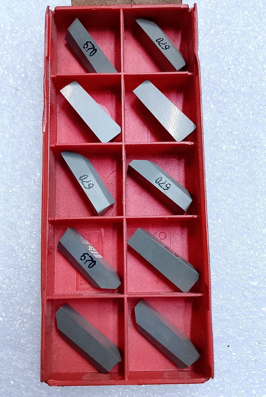 150.23 0635 08T020 CERAMIC GROOVING INSERT