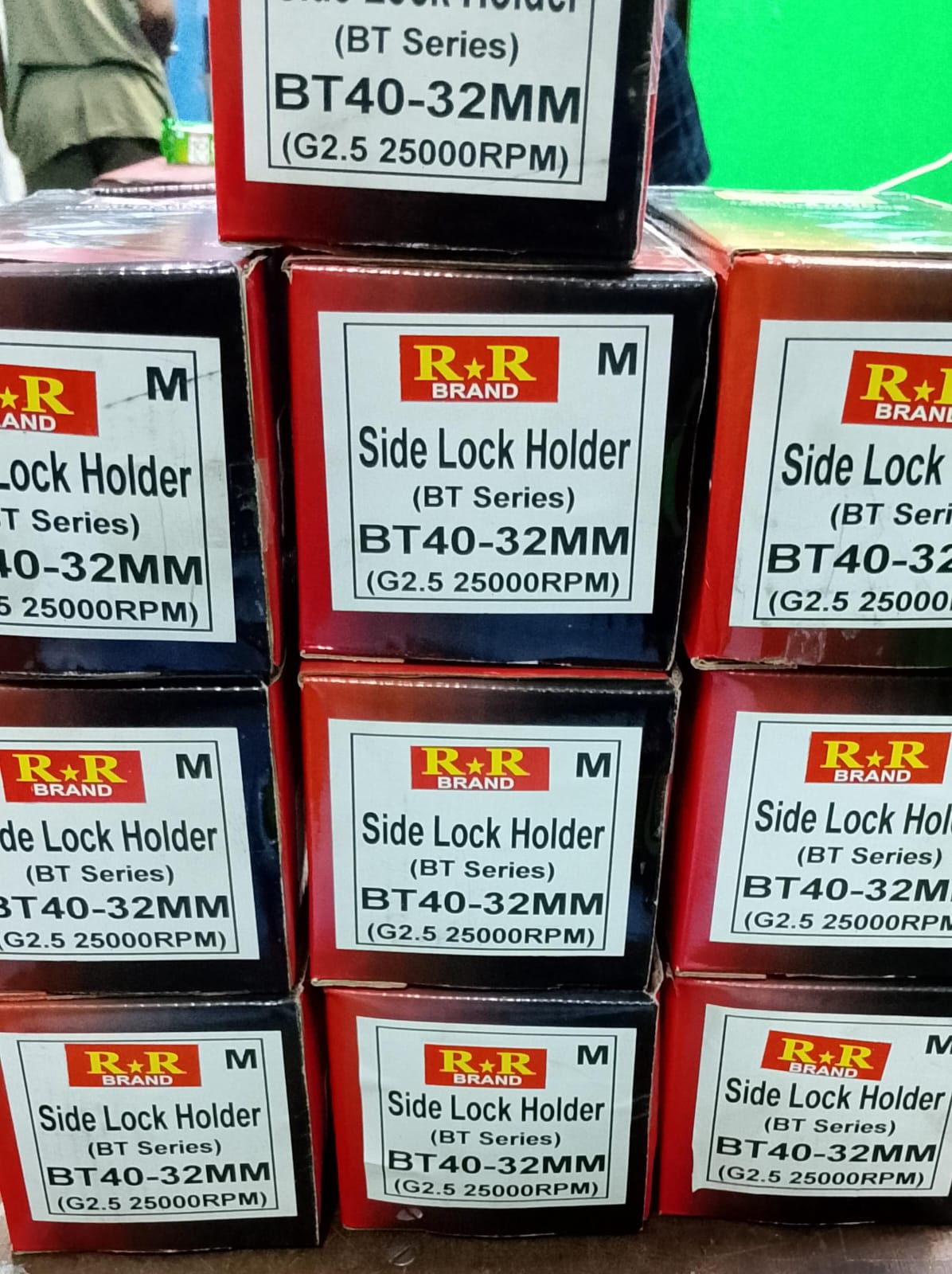 SIDE LOCK HOLDER BT 40-32MM (BT SERIES)